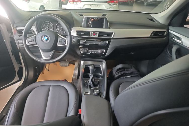 Used BMW X1 2016 sDrive18Li Premium Edition Center Console