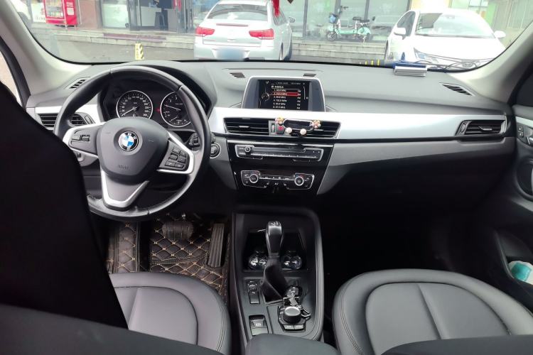 Used BMW X1 2016 sDrive18Li Premium Edition Center Console