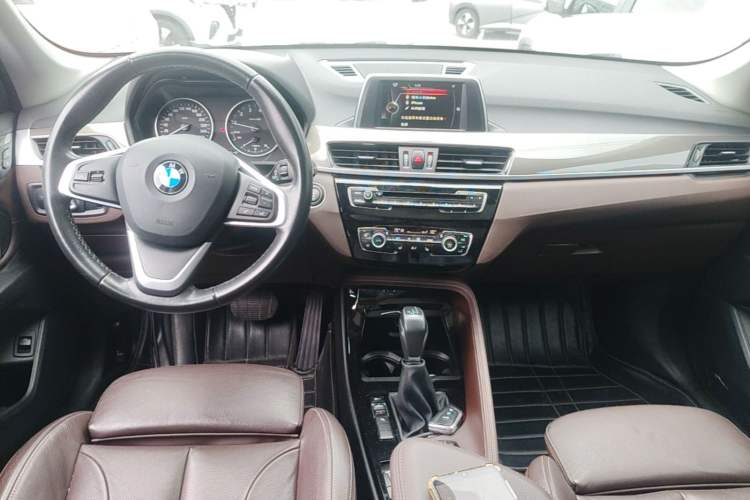 Used BMW X1 2016 sDrive20Li Luxury Model Center Console