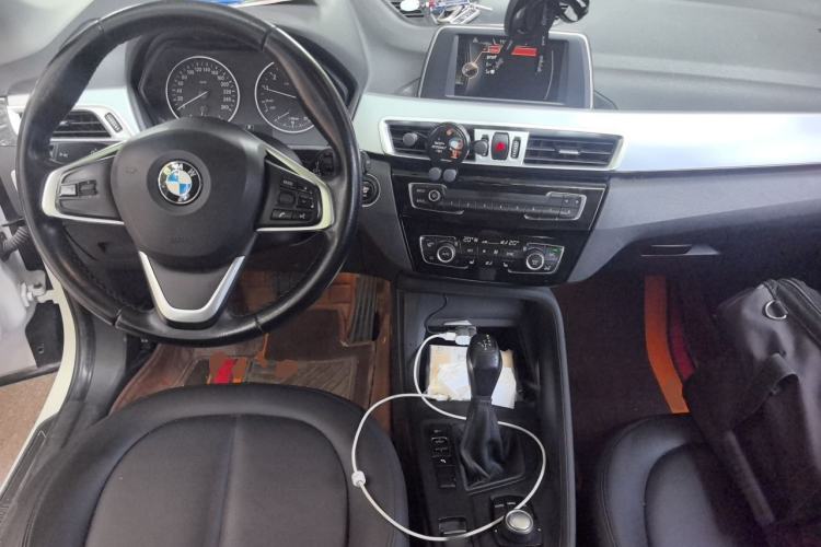 Used BMW X1 2016 sDrive18Li Premium Edition Center Console