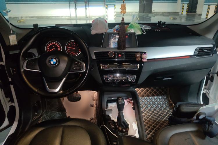 Used BMW X1 2016 sDrive18Li Premium Edition Center Console
