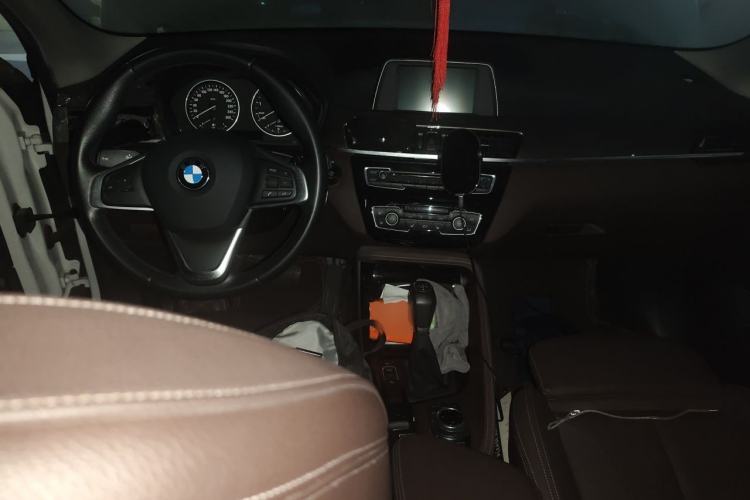 Used BMW X1 2016 sDrive20Li Luxury Model Center Console