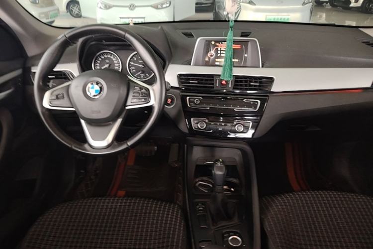 Used BMW X1 2016 sDrive18Li Fashion Model Center Console