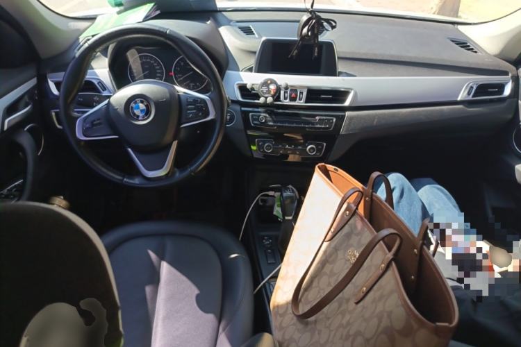 Used BMW X1 2016 sDrive18Li Premium Edition Center Console