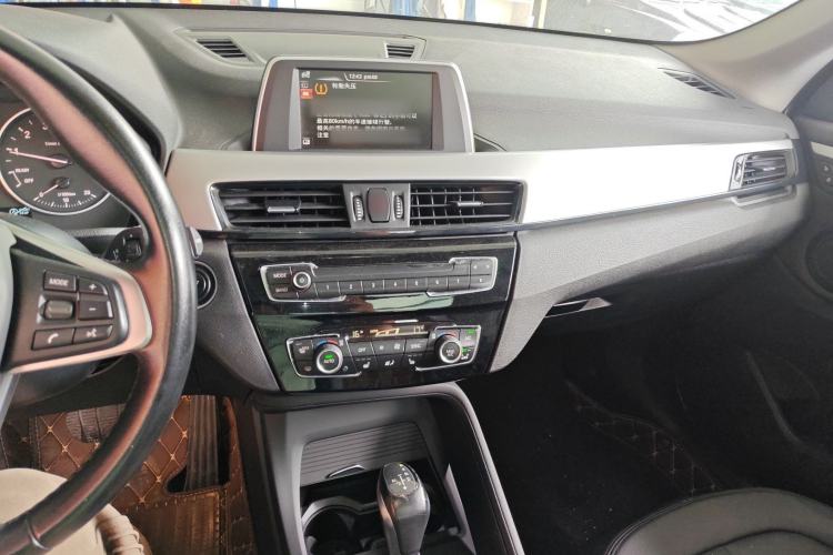 Used BMW X1 2016 sDrive18Li Premium Edition Center Console