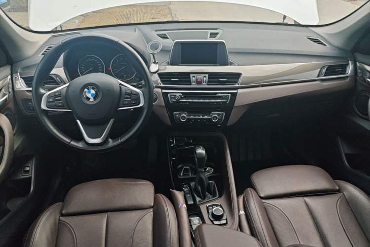 Used BMW X1 2016 sDrive18Li Luxury Model Center Console