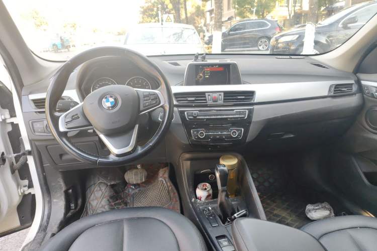 Used BMW X1 2016 sDrive18Li Premium Edition Center Console