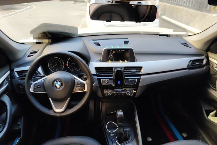 Used BMW X1 2016 sDrive18Li Premium Edition Center Console