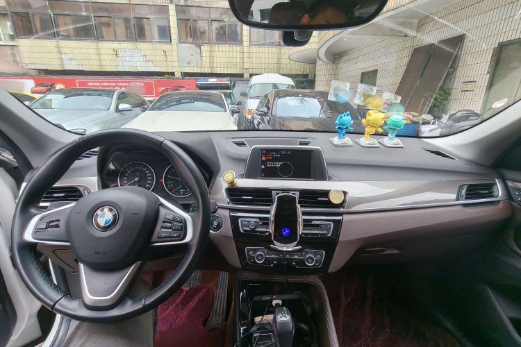 Used BMW X1 2016 sDrive18Li Luxury Model Center Console