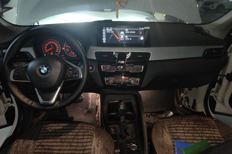 Used BMW X1 2016 sDrive18Li Fashion Model Center Console
