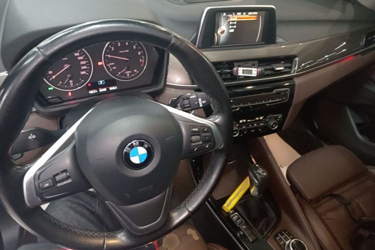 Used BMW X1 2016 sDrive20Li Luxury Model Center Console