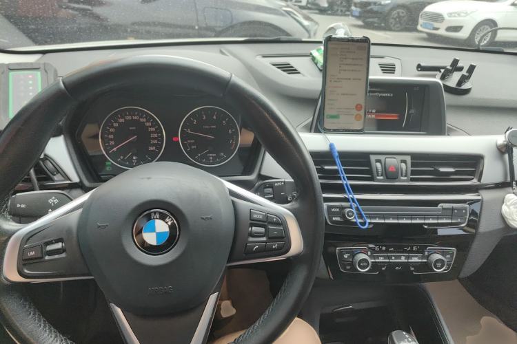 Used BMW X1 2016 sDrive18Li Premium Edition Center Console