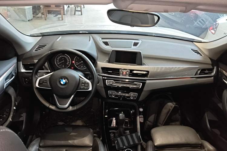 Used BMW X1 2016 sDrive20Li Luxury Model Center Console