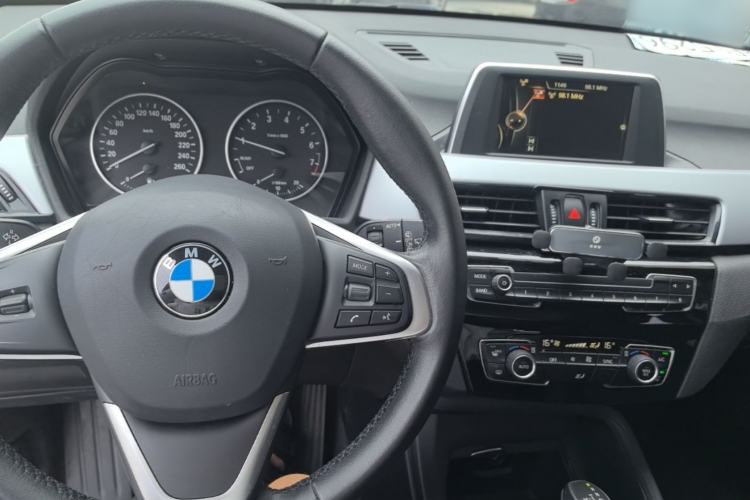 Used BMW X1 2016 sDrive18Li Fashion Model Center Console