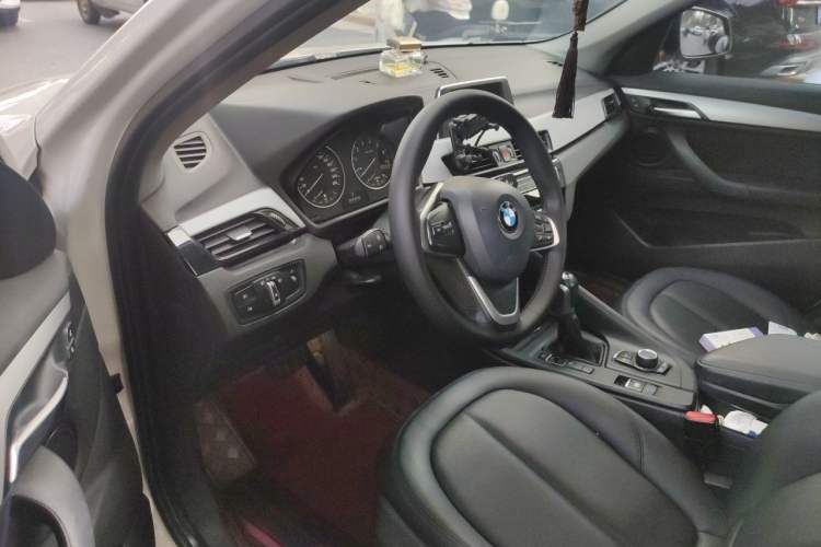 Used BMW X1 2016 sDrive18Li Premium Edition Driver Seat