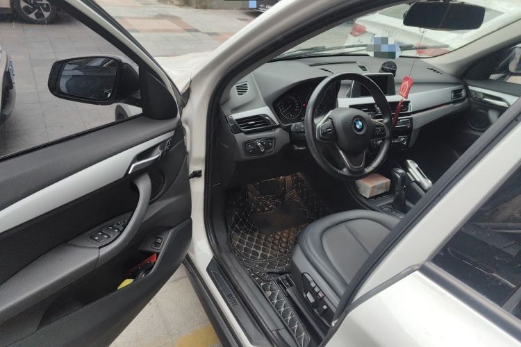Used BMW X1 2016 sDrive18Li Premium Edition Driver Seat
