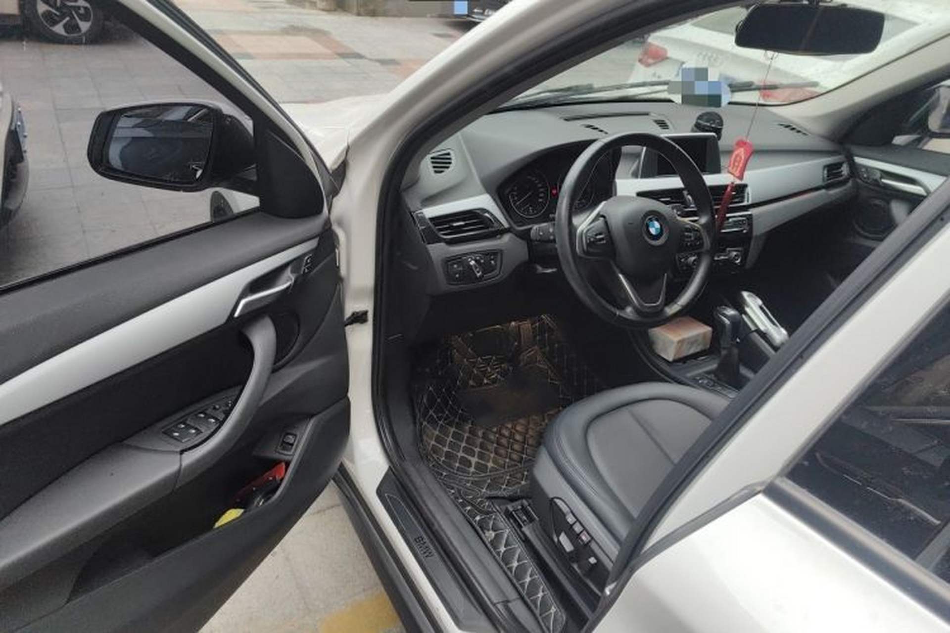 Used BMW X1 2016 sDrive18Li Premium Edition Driver Seat