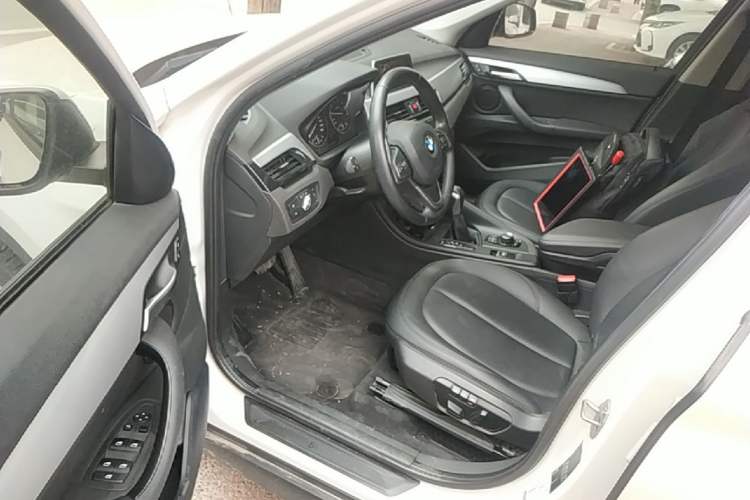 Used BMW X1 2016 sDrive18Li Premium Edition Driver Seat