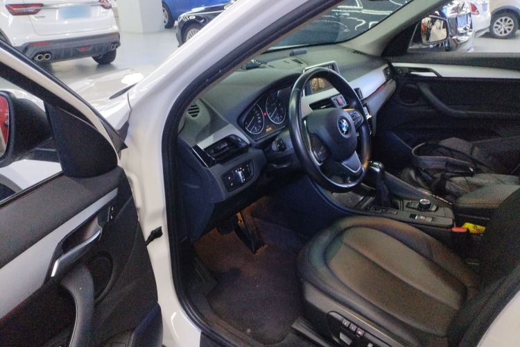 Used BMW X1 2016 sDrive18Li Premium Edition Driver Seat