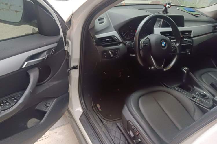 Used BMW X1 2016 sDrive18Li Premium Edition Driver Seat