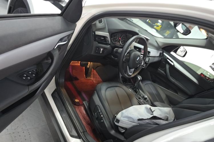 Used BMW X1 2016 sDrive18Li Premium Edition Driver Seat