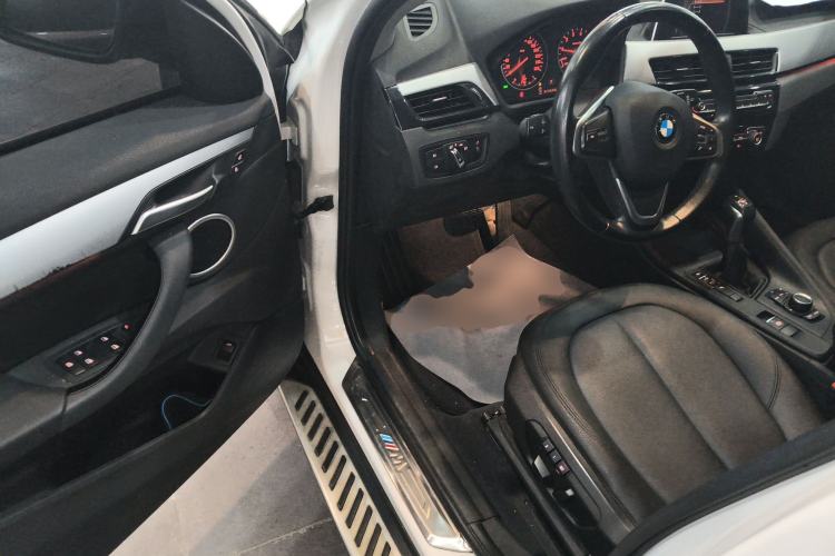 Used BMW X1 2016 sDrive18Li Premium Edition Driver Seat