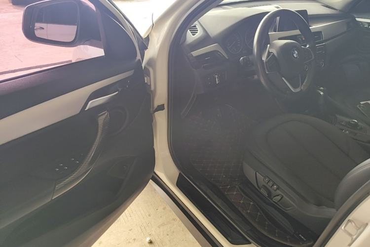 Used BMW X1 2016 sDrive18Li Premium Edition Driver Seat