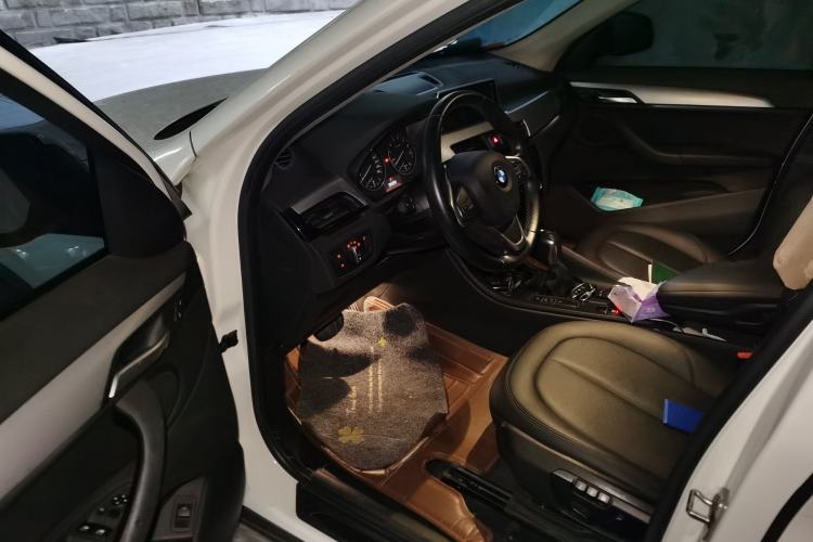 Used BMW X1 2016 sDrive18Li Premium Edition Driver Seat