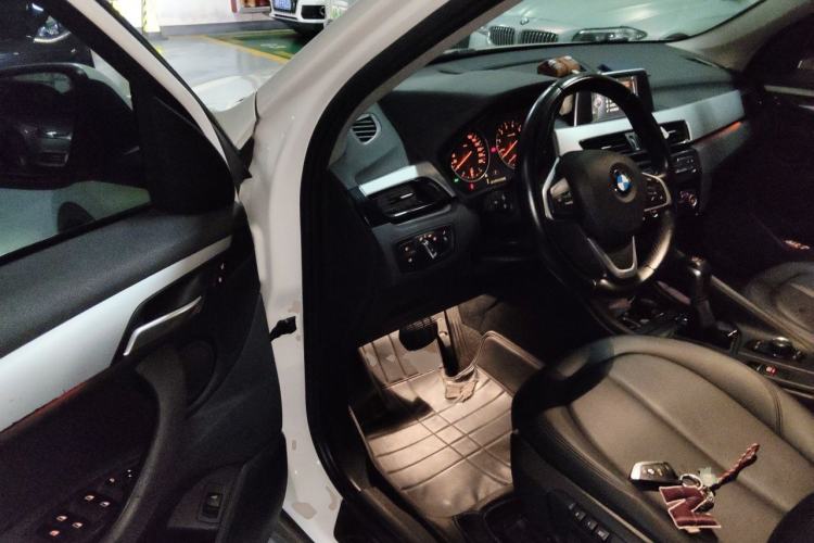 Used BMW X1 2016 sDrive18Li Premium Edition Driver Seat