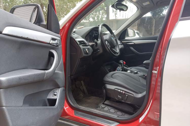 Used BMW X1 2016 sDrive18Li Premium Edition Driver Seat