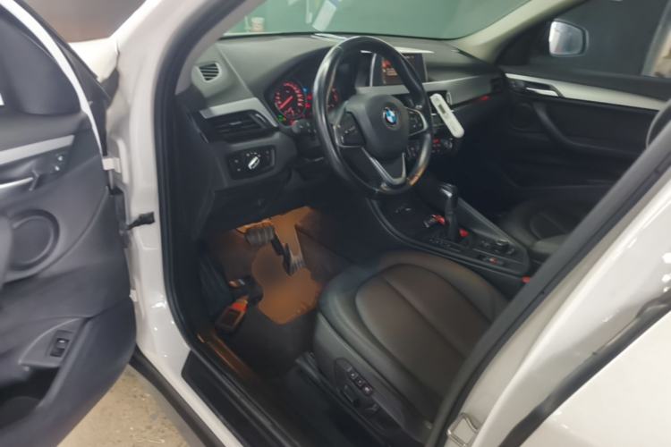 Used BMW X1 2016 sDrive18Li Premium Edition Driver Seat