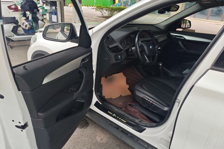 Used BMW X1 2016 sDrive18Li Premium Edition Driver Seat