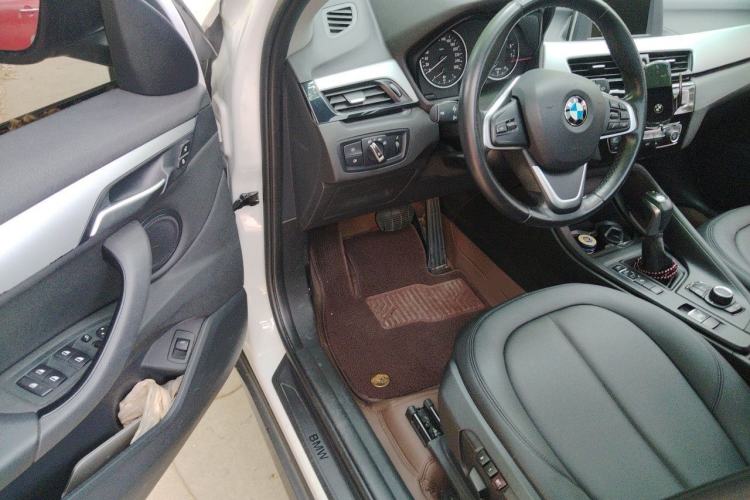 Used BMW X1 2016 sDrive18Li Premium Edition Driver Seat