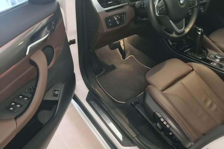 Used BMW X1 2016 xDrive20Li Luxury Model Driver Seat