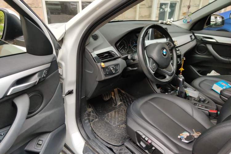 Used BMW X1 2016 sDrive18Li Premium Edition Driver Seat