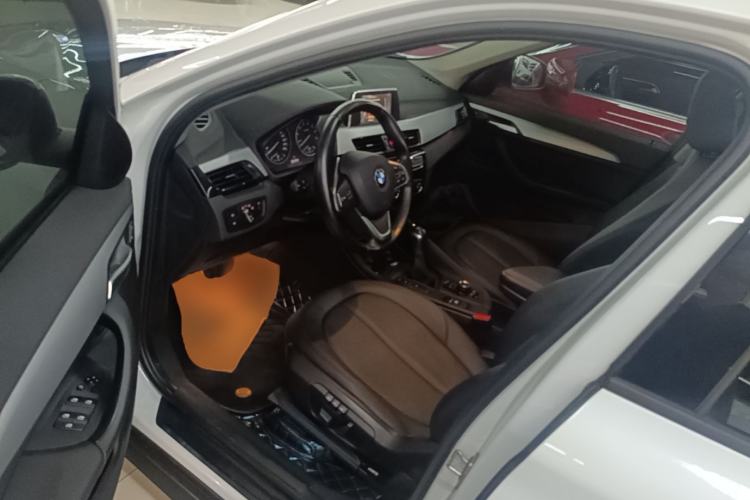 Used BMW X1 2016 sDrive18Li Premium Edition Driver Seat