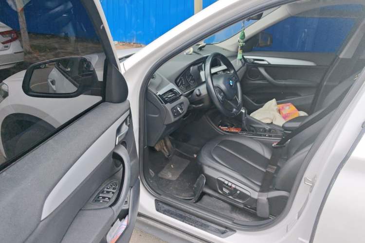 Used BMW X1 2016 sDrive18Li Premium Edition Driver Seat