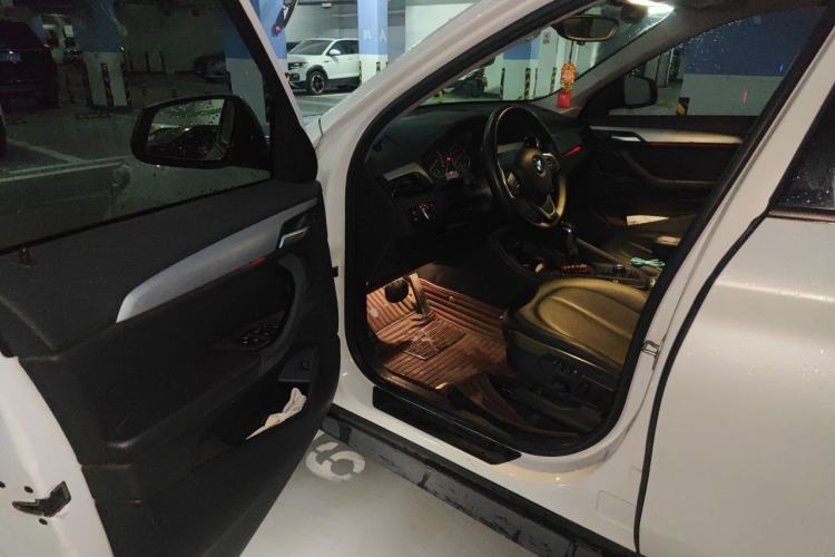 Used BMW X1 2016 sDrive18Li Premium Edition Driver Seat