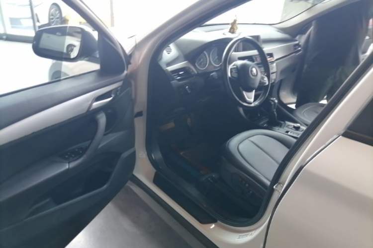Used BMW X1 2016 sDrive18Li Premium Edition Driver Seat