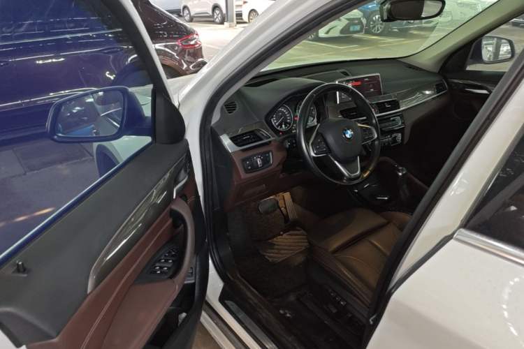 Used BMW X1 2016 xDrive20Li Luxury Model Driver Seat