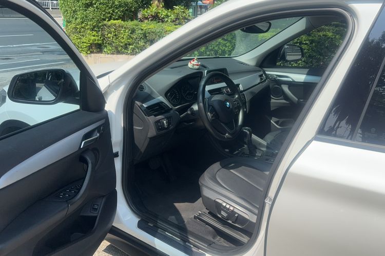 Used BMW X1 2016 sDrive18Li Premium Edition Driver Seat