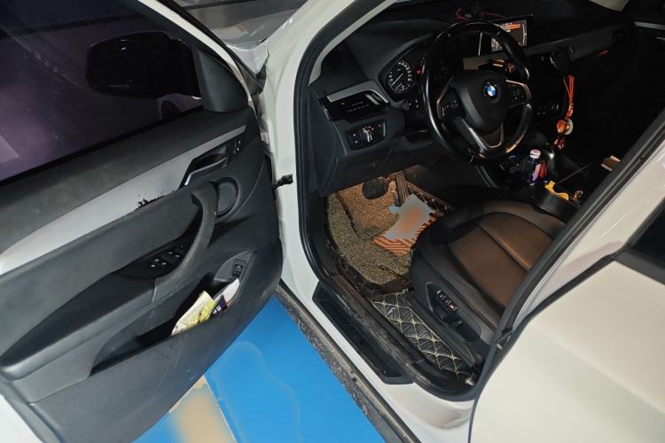 Used BMW X1 2016 sDrive18Li Premium Edition Driver Seat