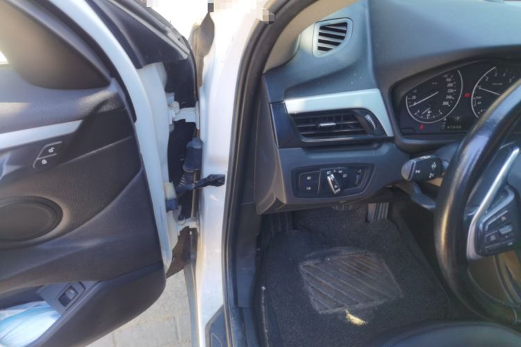 Used BMW X1 2016 sDrive18Li Premium Edition Driver Seat