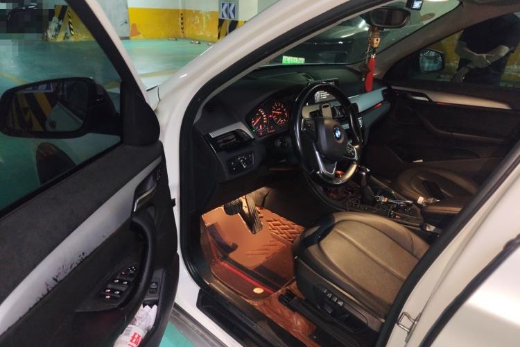 Used BMW X1 2016 sDrive18Li Premium Edition Driver Seat