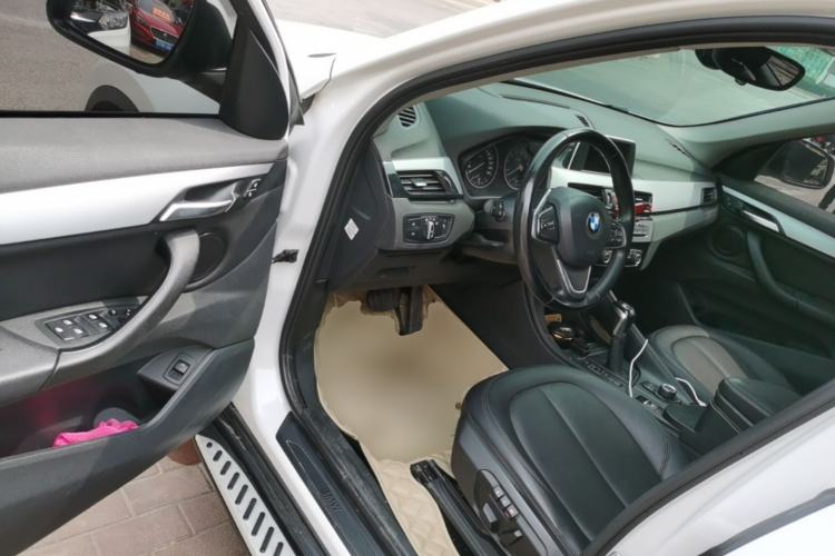 Used BMW X1 2016 sDrive18Li Premium Edition Driver Seat