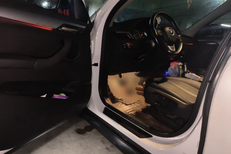 Used BMW X1 2016 sDrive18Li Premium Edition Driver Seat