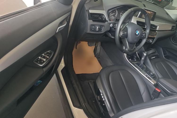 Used BMW X1 2016 sDrive18Li Premium Edition Driver Seat