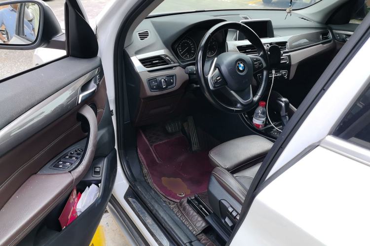 Used BMW X1 2016 sDrive18Li Premium Edition Driver Seat