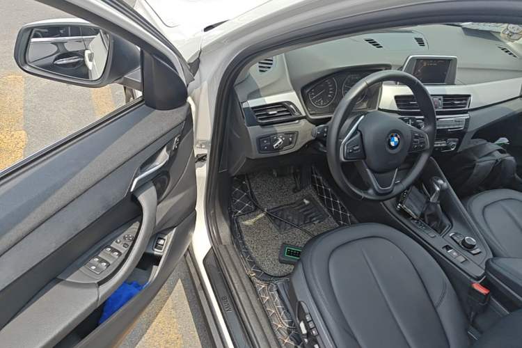 Used BMW X1 2016 sDrive18Li Premium Edition Driver Seat