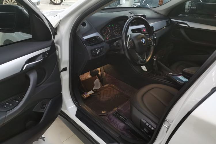 Used BMW X1 2016 sDrive18Li Premium Edition Driver Seat